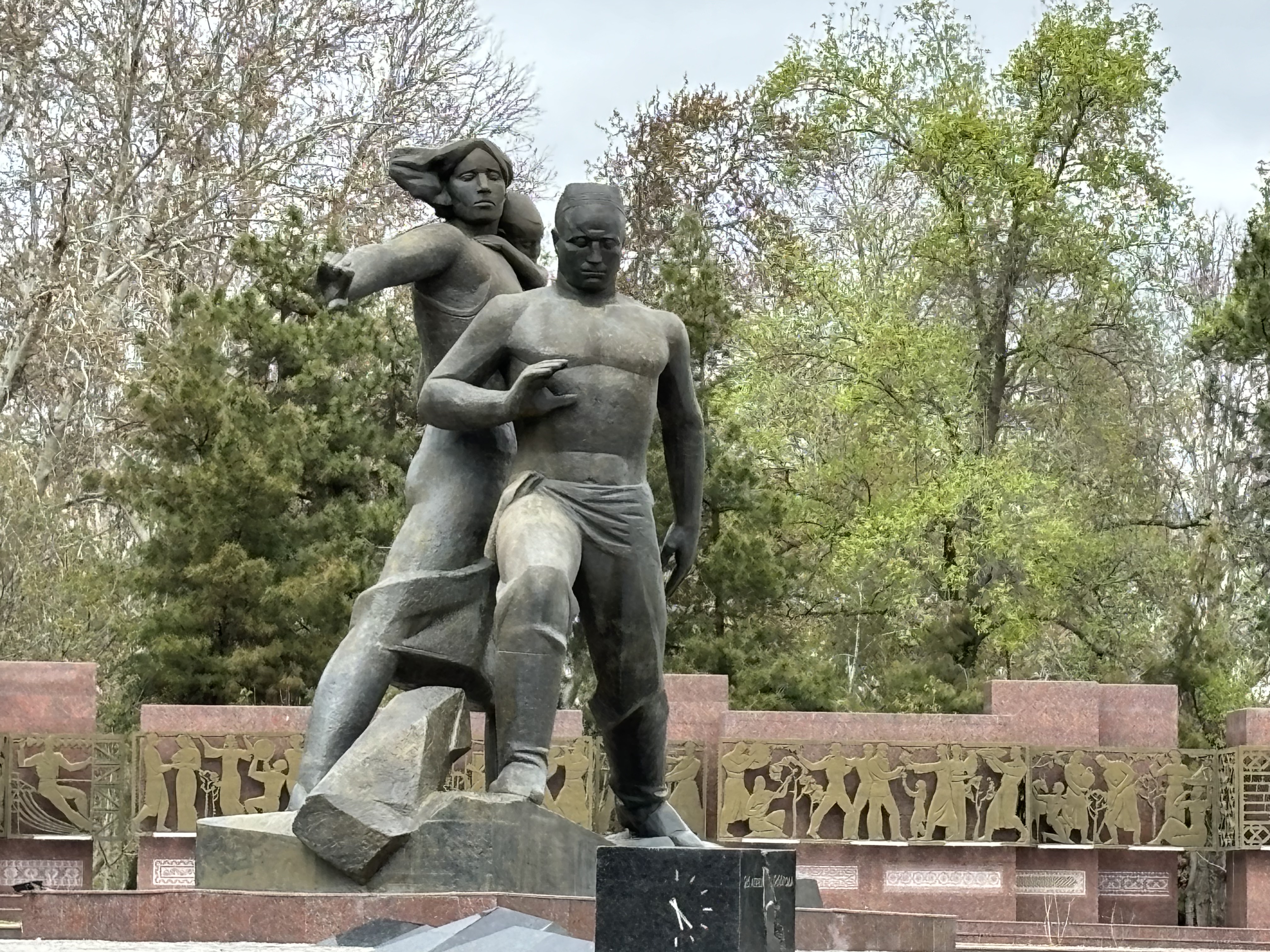 Uzbek Resilience Monument, Tashkent